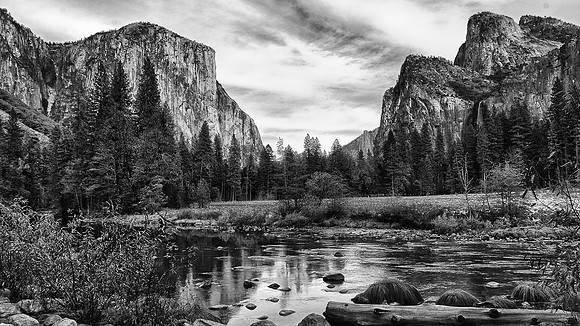 Valley View B&W - Ron Edman