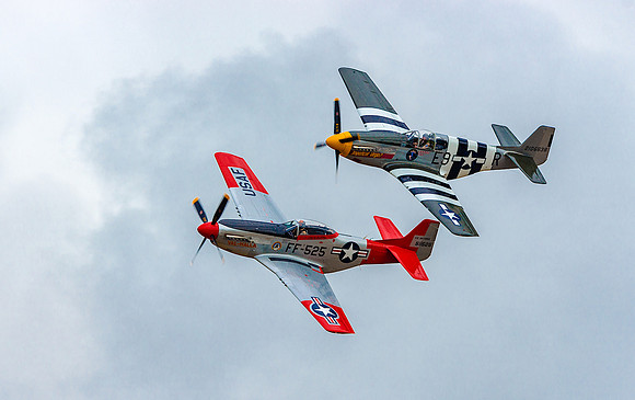 Formation Mustangs