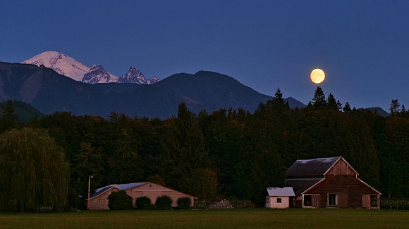 3-23~Landscape-Seascape~Harvest Moon~Stephen Frye
